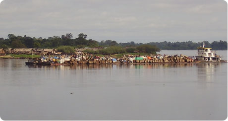 barge sur le fl. Congo à Mbandaka