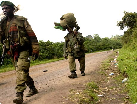 Soldats FARDC revenant du front
