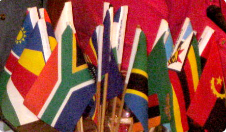 Les drapeaux des Etats membres de la SADC