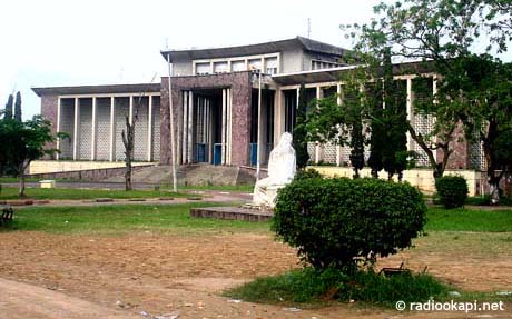 Bâtiment administratif de l'université de Kinshasa